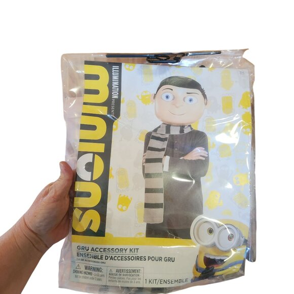 Gru Costume Accessory Kit With Mask & Scarf By Illumination - Picture 1 of 2